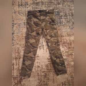 Banana Republic Camo Chino Pants. Sz 2.